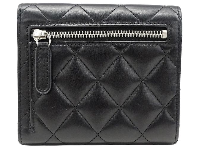 Chanel Schwarze Matelassé Lammleder Trifold Geldbörse - Ansicht 2
