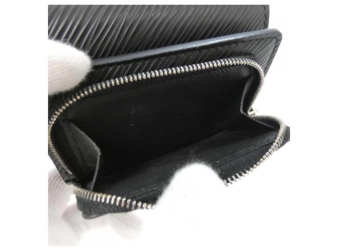 Cartera Twist Compacta XS Epi Louis Vuitton Negro - vista 10