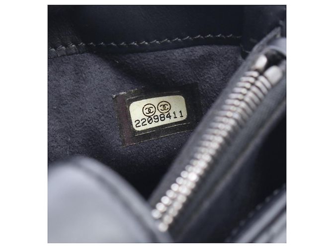 Borsa a Spalla Icon Phone Holder Matelassé 2.55 di Chanel Nero - vista 5