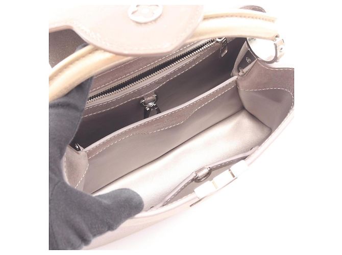 Borsa Louis Vuitton Capucines BB 2 in 1 Marrone Rosa D'oro - vista 3