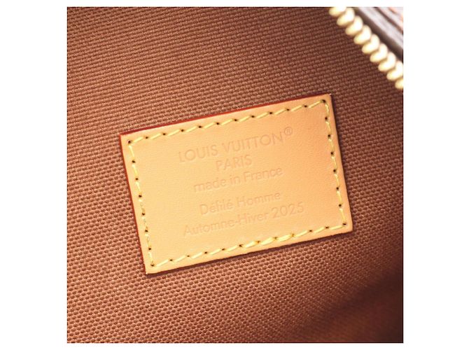 Zaino Discovery PM Louis Vuitton Marrone - vista 4