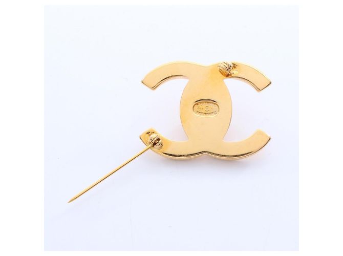 Broche Motivo Turnlock Coco Mark de Chanel Dorado - vista 2
