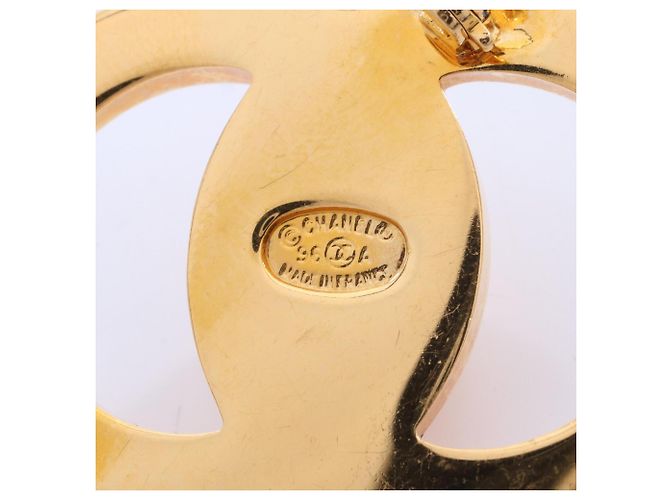 Broche Motivo Turnlock Coco Mark de Chanel Dorado - vista 3