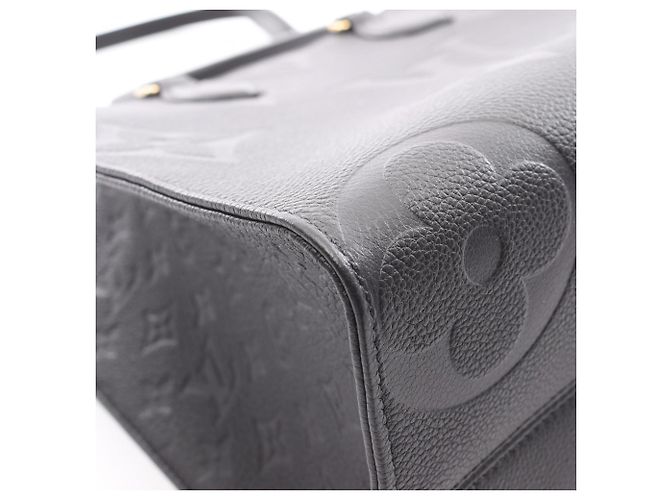 Borsa tote 2 in 1 OnTheGo MM di Louis Vuitton Nero - vista 5