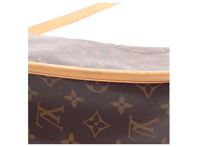 Borsa a Spalla Menilmontant PM Louis Vuitton Marrone Monogramma - vista 11