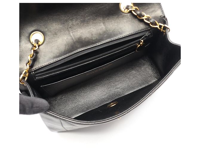 Borsa a Spalla Chanel Matelassé Diana Flap Nero - vista 3