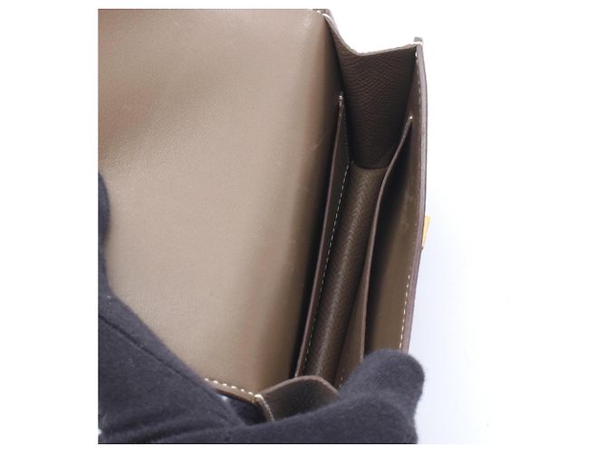 Billetera bi-fold slim Constance de Hermès Castaño Gris pardo - vista 3