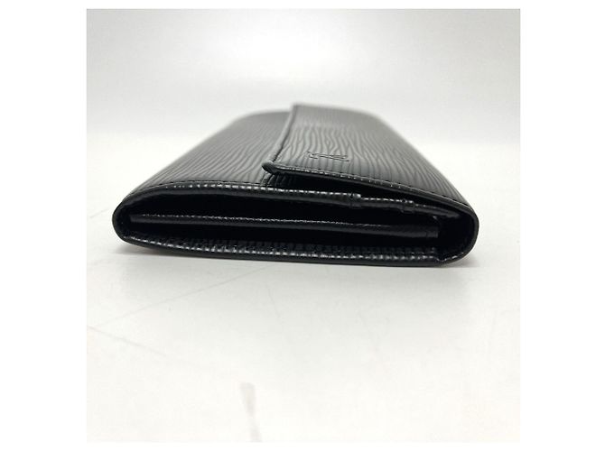 Sarah Billetera larga bi-fold Louis Vuitton M63742 Negro - vista 4