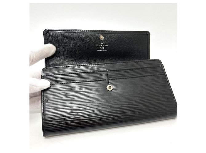 Sarah Billetera larga bi-fold Louis Vuitton M63742 Negro - vista 5