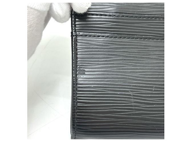 Sarah Billetera larga bi-fold Louis Vuitton M63742 Negro - vista 6