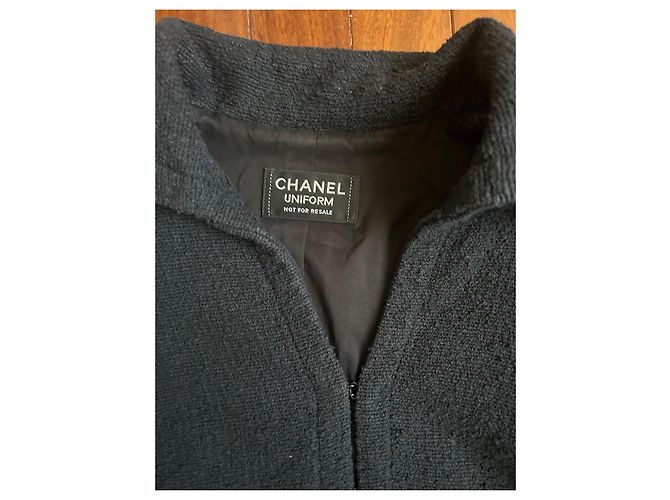 Chanel Uniform schwarze Tweedjacke XS - Ansicht 4