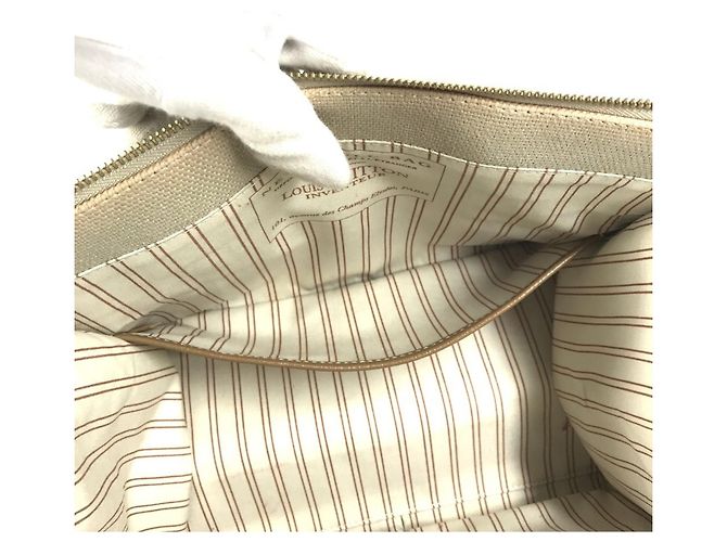 LOUIS VUITTON M48822 Borsa Toile Trianon Neverfull 30 Beige - vista 16