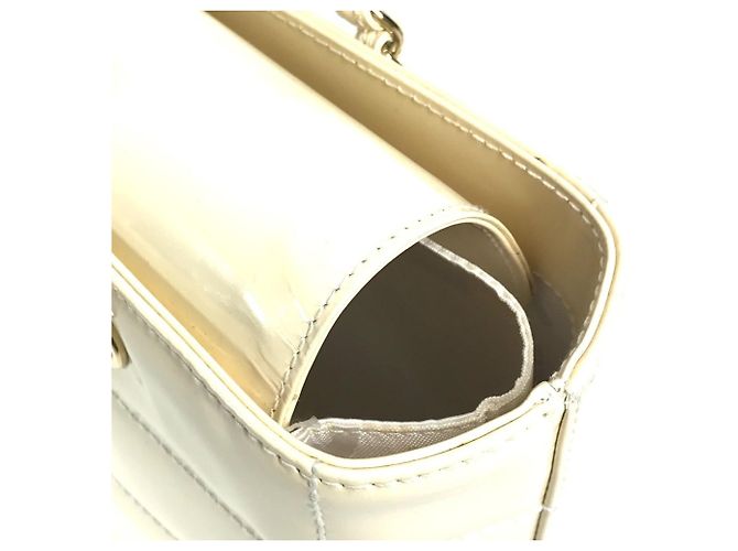 Borsa Chocolate Bar con Logo CC Coco di Chanel Bianco Giallo - vista 11