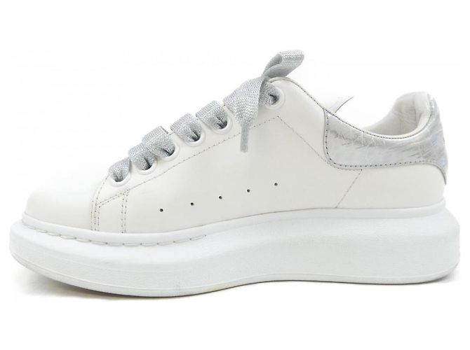 Sneakers Alexander McQueen Bianco - vista 2