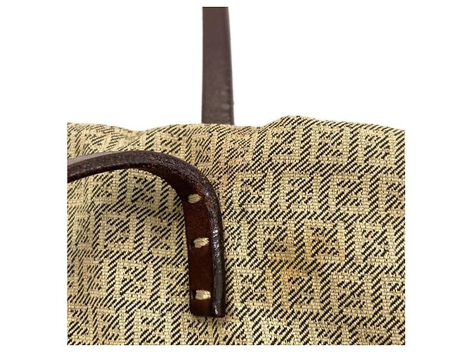 Sac fourre-tout Fendi Zucchino Beige - vue 23