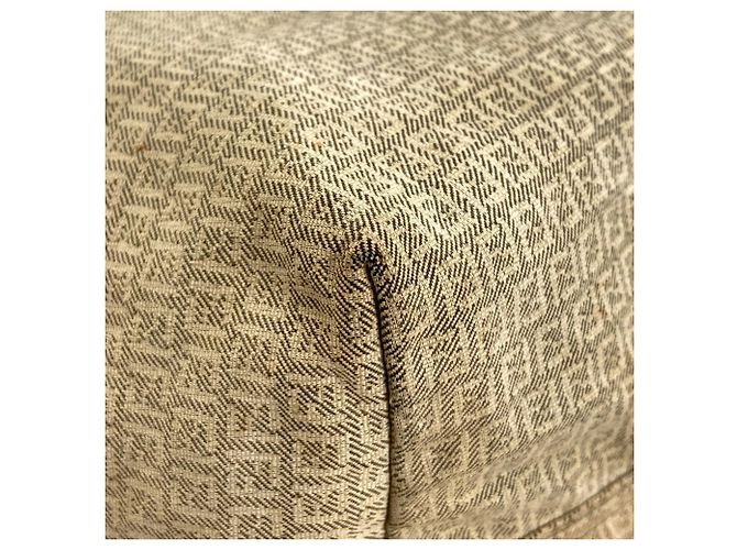 Sac fourre-tout Fendi Zucchino Beige - vue 28