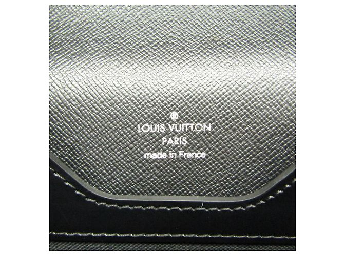 Malette Robusto 1 en cuir Taiga Louis Vuitton Noir - vue 5
