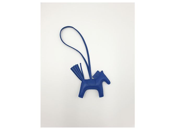 Hermès Rodeo PM Bag Charm Blau von Frankreich Milo Lammleder - Ansicht 3