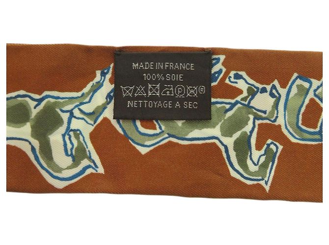 Foulard in seta Hermès Twilly Chevaux en Liberté Marrone Bianco Cachi - vista 3
