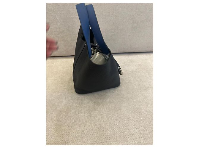 Hermès Picotin Lock 18 in pelle Caban Nero Bleu Tie Palladio Blu scuro - vista 3