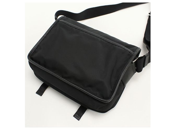 Bolso cruzado negro Prada para hombres - vista 2