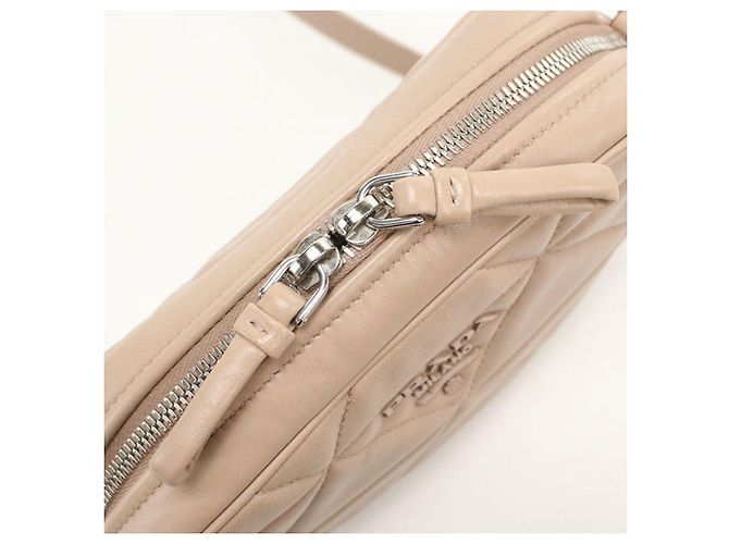 Sac à bandoulière en cuir rose Prada - vue 6