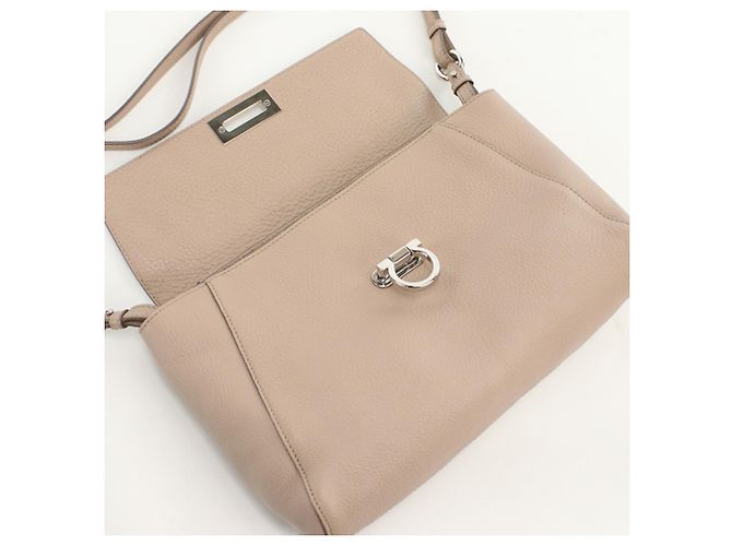 Sac à épaule en cuir rose Salvatore Ferragamo - vue 8
