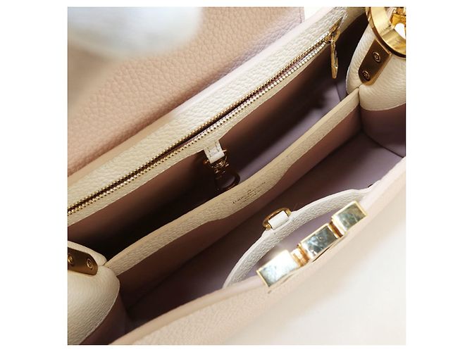 Borsa Capucines PM Louis Vuitton Rosa - vista 3