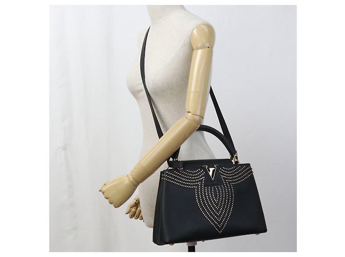 Louis Vuitton Capucines PM Handtasche Schwarz - Ansicht 11