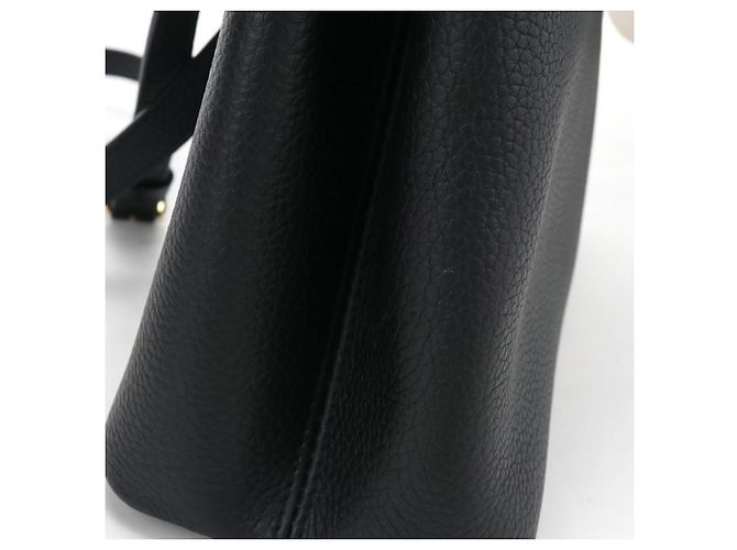 Louis Vuitton Capucines PM Handtasche Schwarz - Ansicht 8