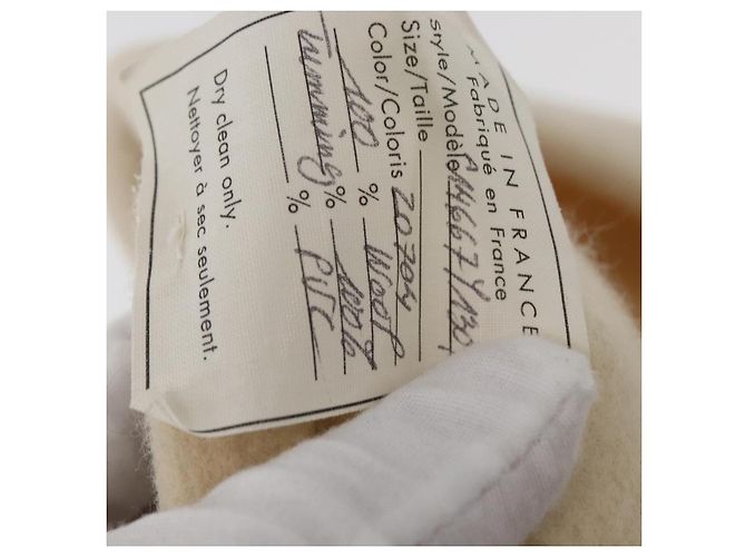 Cappello in Lana Avorio CC Auth 176523A di CHANEL Crudo - vista 13
