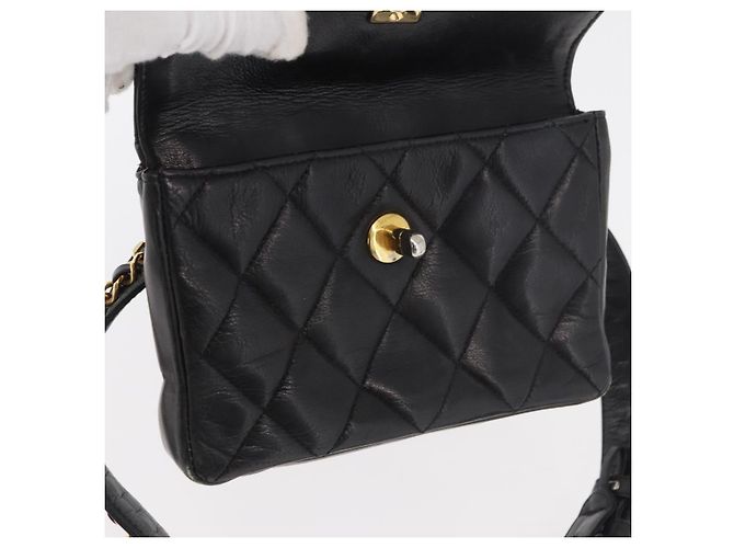 CHANEL Borsa a vita Matelassé in pelle di agnello nera oro CC Auth BA12100 Nero D'oro - vista 17