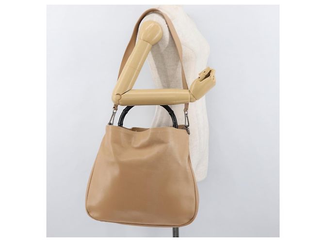 Borsa a Spalla in Pelle Gucci Bamboo 2way Beige Argento 001 1577 2123 Auth 175350 - vista 23