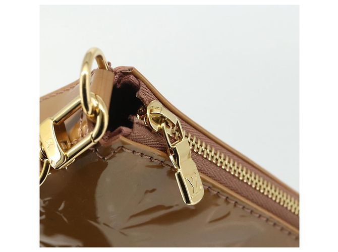 LOUIS VUITTON Pochette Accessori Vernis Dunne M90196 LV Auth 176532A - vista 16
