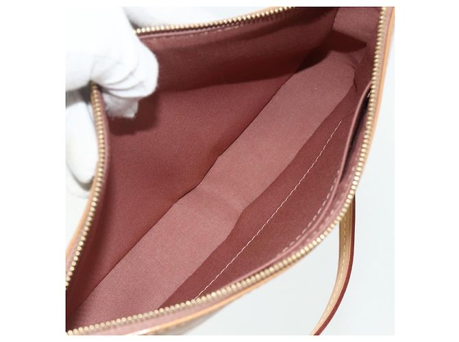 LOUIS VUITTON Pochette Accessori Vernis Dunne M90196 LV Auth 176532A - vista 17