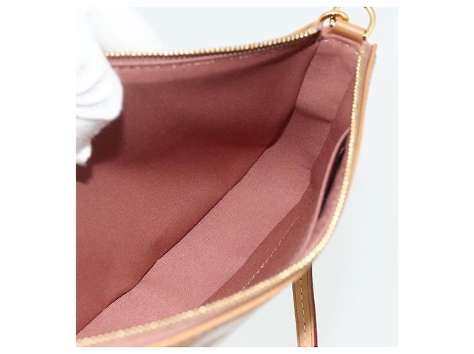LOUIS VUITTON Pochette Accessori Vernis Dunne M90196 LV Auth 176532A - vista 18