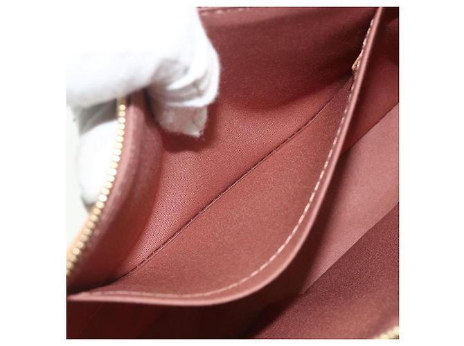 LOUIS VUITTON Pochette Accessori Vernis Dunne M90196 LV Auth 176532A - vista 20