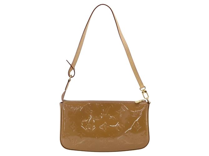 LOUIS VUITTON Pochette Accessori Vernis Dunne M90196 LV Auth 176532A - vista 3