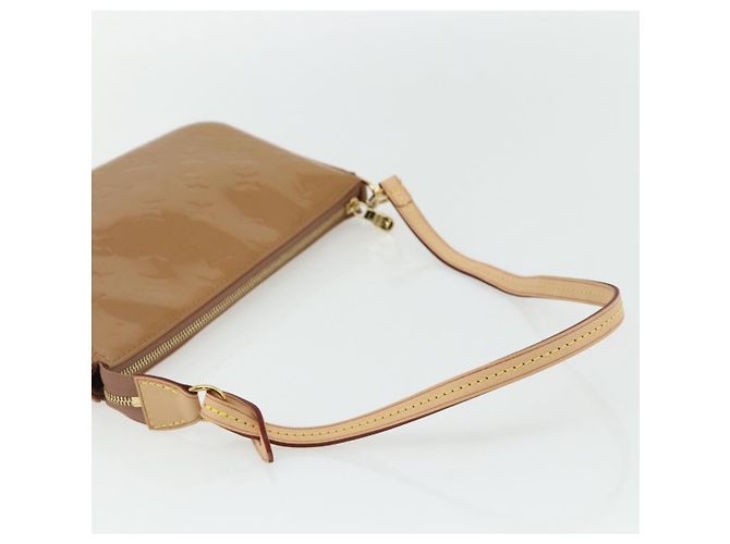LOUIS VUITTON Pochette Accessori Vernis Dunne M90196 LV Auth 176532A - vista 7