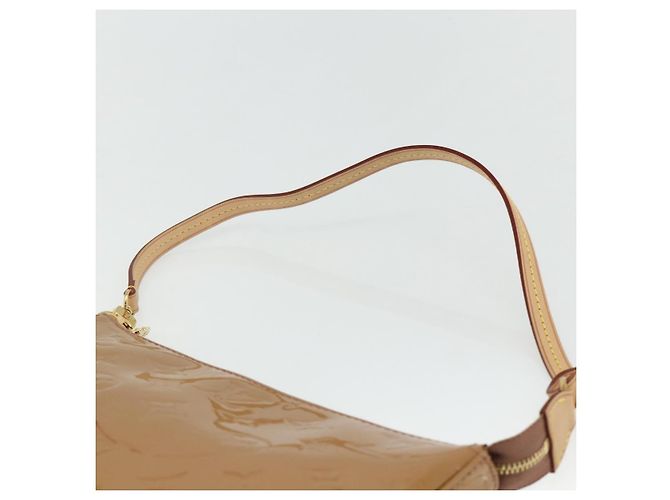 LOUIS VUITTON Pochette Accessori Vernis Dunne M90196 LV Auth 176532A - vista 8