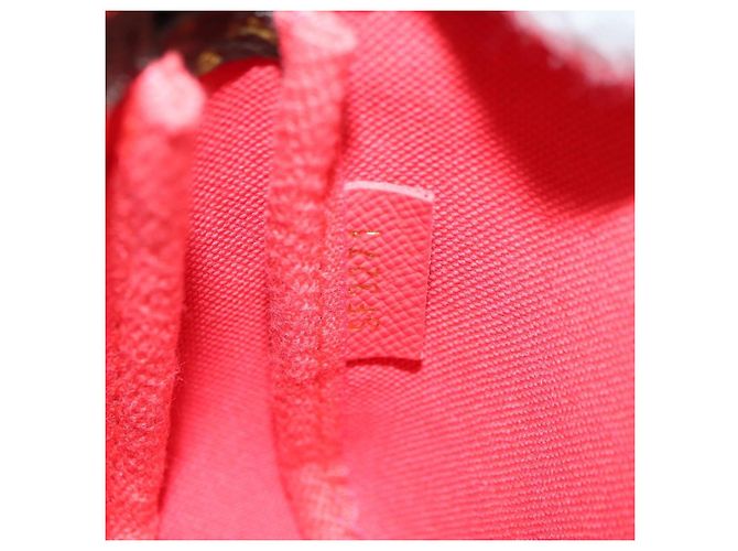 LOUIS VUITTON Vivienne Mini Pochette Accessori Pouch M80863 LV Auth YKZ1367SAM Monogramma - vista 11