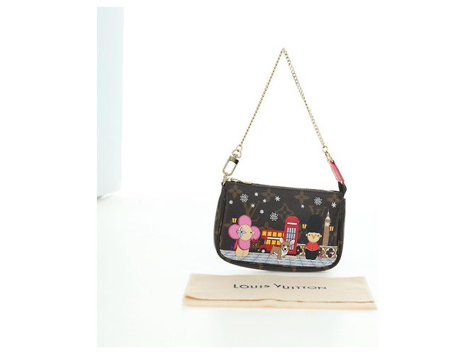 LOUIS VUITTON Vivienne Mini Pochette Accessori Pouch M80863 LV Auth YKZ1367SAM Monogramma - vista 12