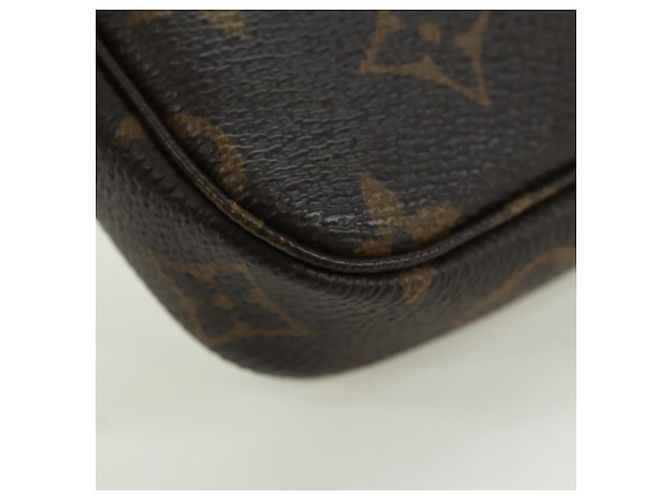 LOUIS VUITTON Vivienne Mini Pochette Accessori Pouch M80863 LV Auth YKZ1367SAM Monogramma - vista 17