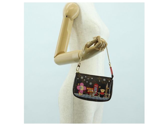 LOUIS VUITTON Vivienne Mini Pochette Accessori Pouch M80863 LV Auth YKZ1367SAM Monogramma - vista 22