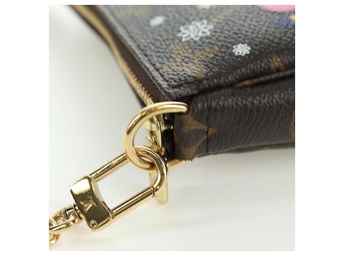LOUIS VUITTON Vivienne Mini Pochette Accessori Pouch M80863 LV Auth YKZ1367SAM Monogramma - vista 8