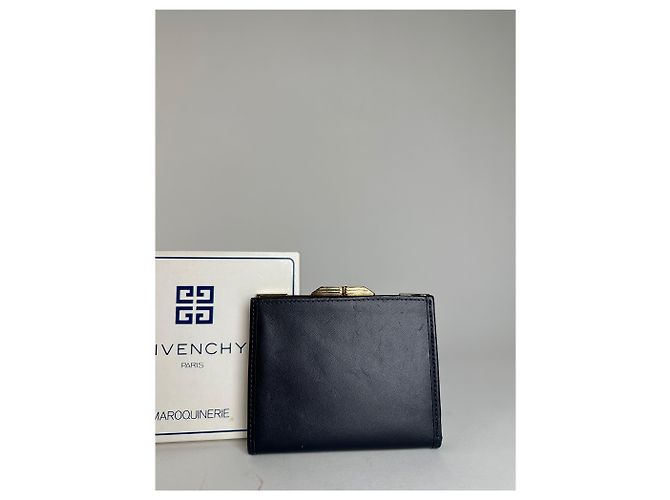 Vintage Givenchy Leather Logo Wallet Black - view 9
