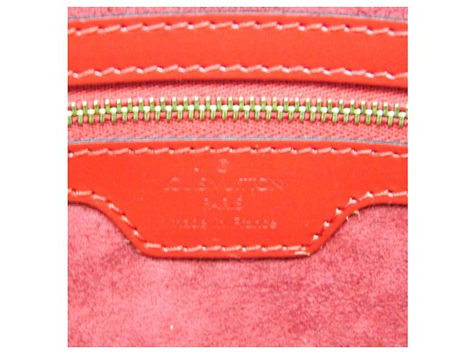 Bolsa Lussac em couro Epi Louis Vuitton Vermelho - vista 4