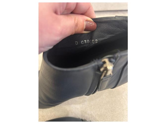 Stivaletti Chanel in pelle nera logo CC e catena Nero - vista 6