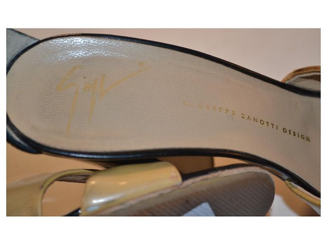 Sandali Giuseppe Zanotti in vernice taglia 39 Multicolore - vista 7
