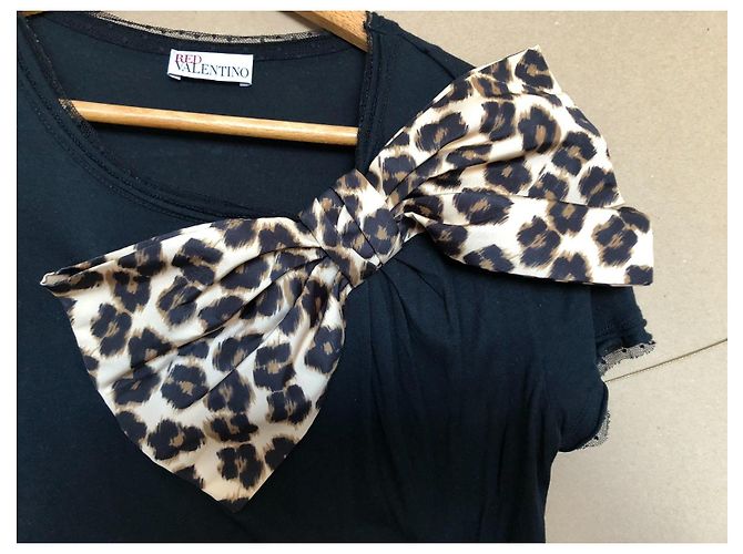 Red Valentino Leoparden- Schleifenoberteil - Ansicht 9